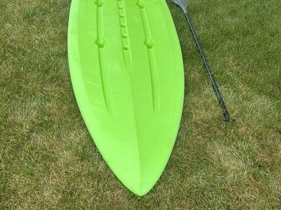 Lifetime paddle board, fins, and adjustable paddle