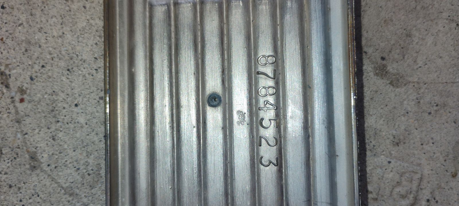 Main image 3