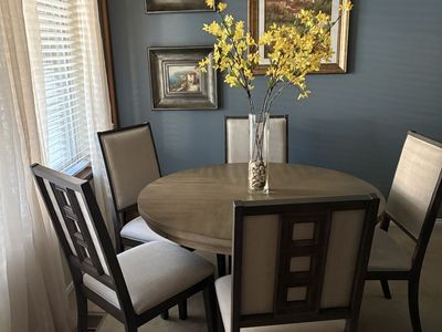 Beautiful Dining Table with 5 Designer Chairs
