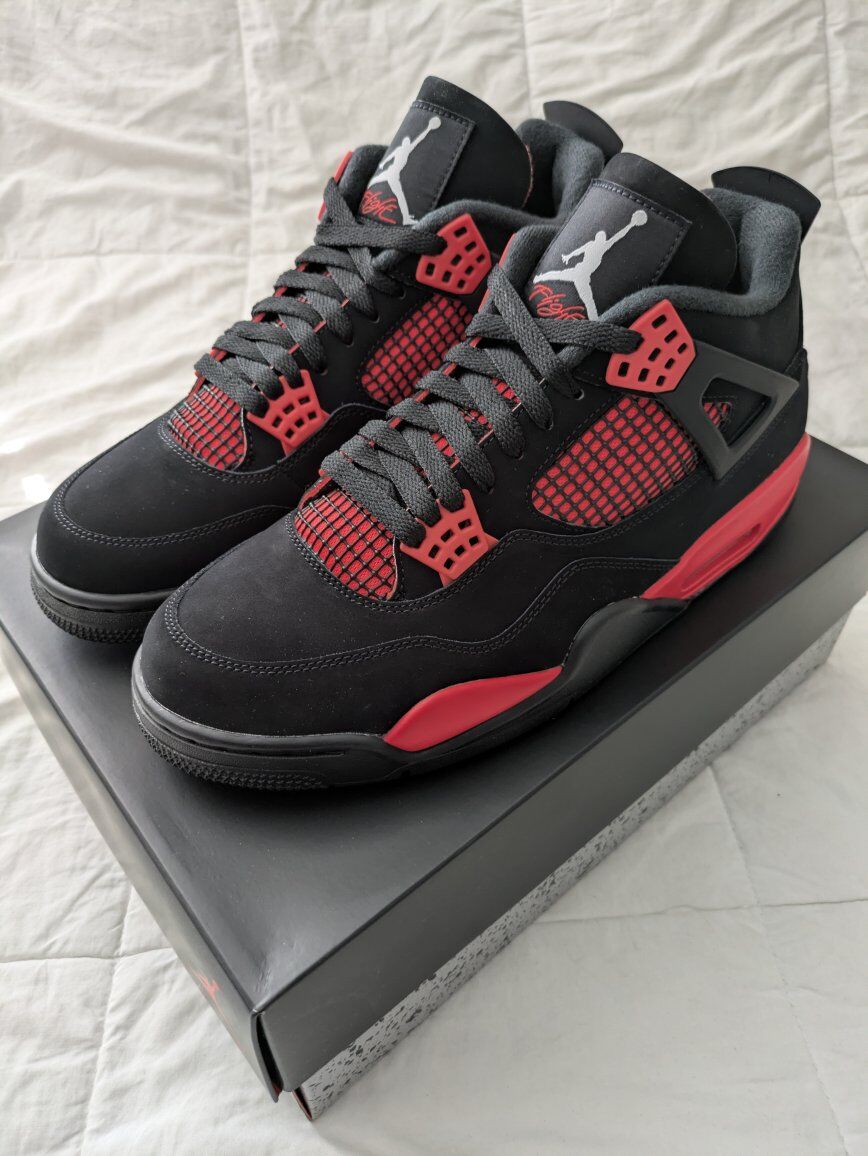 Air Jordan 4 Retro