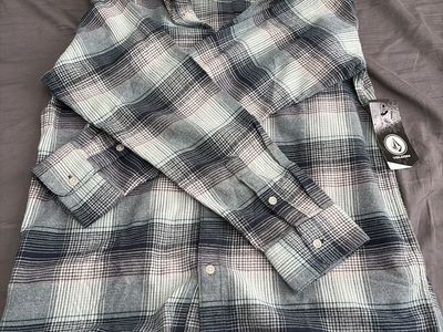 Volcom Men’s Flannel LG - TAGS STILL ON
