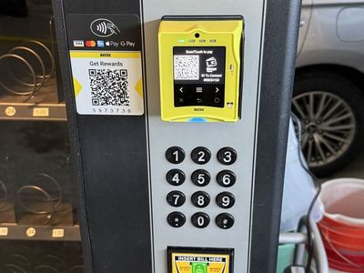 Wittern 3508 Snack Vending Machine, Includes Nayex Credit Card Reader!