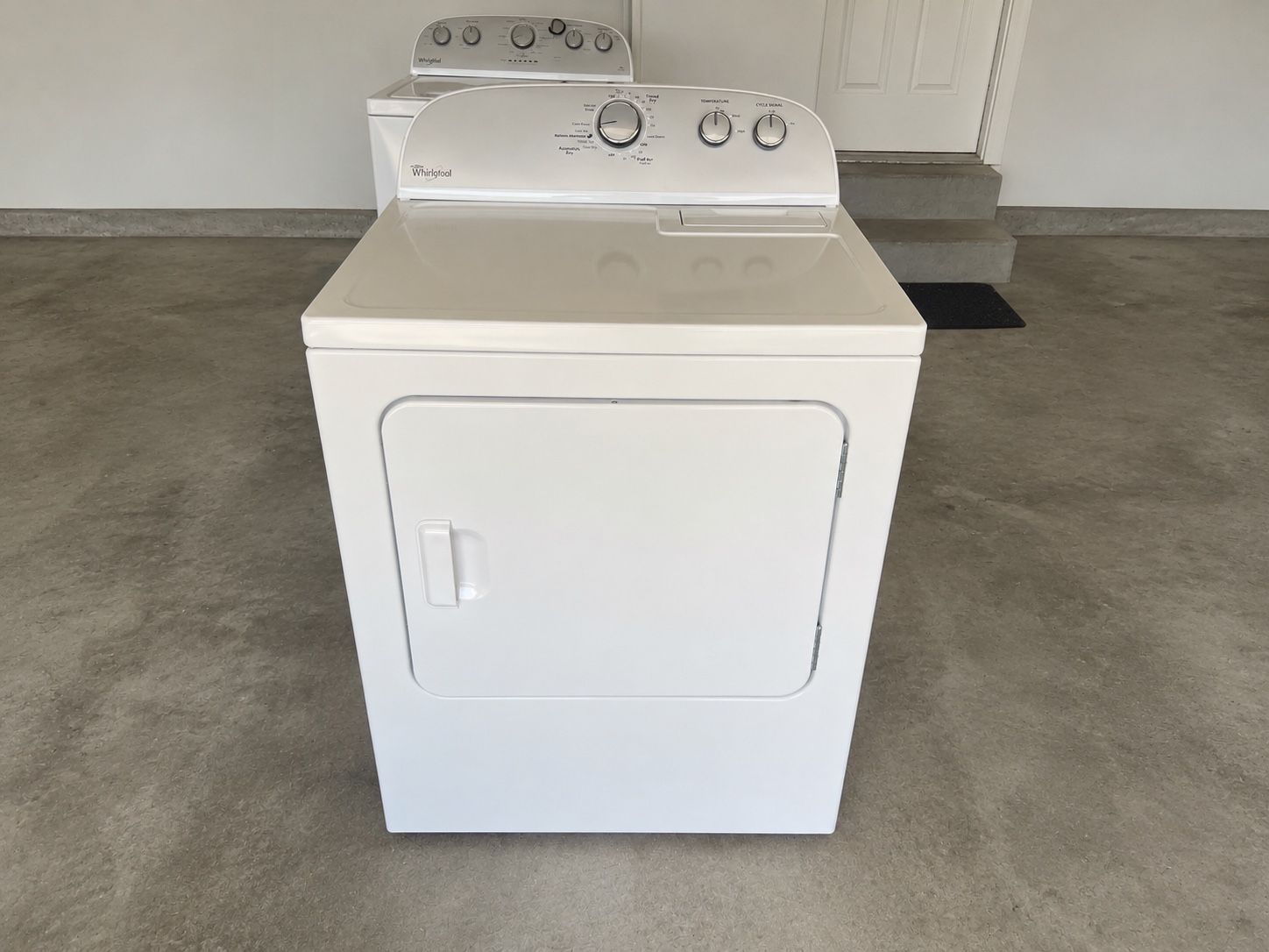Whirlpool Electric Dryer - Great Condition