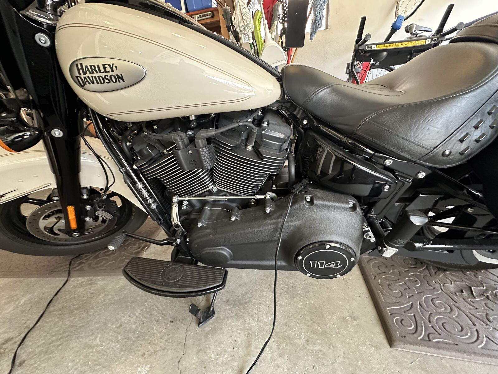 2022 Harley-Davidson Heritage Classic 114 – Pearl White – 4.3k Miles – Excellent Condition