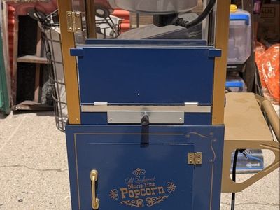 Nostalgia CCP510 Vintage Professional Popcorn Cart