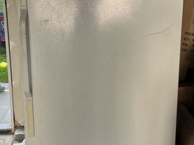 Amana Upright Deep Freezer - White - Great Working Condition