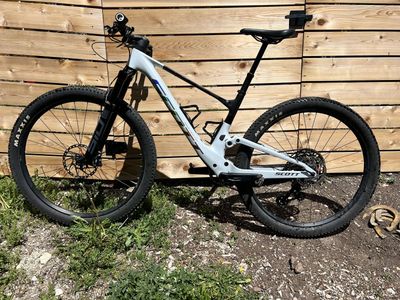 Scott Spark RC Team Bike - Medium - Carbon Frame