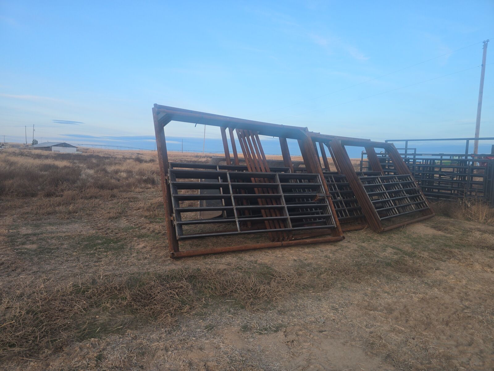 Free standing bow gate
