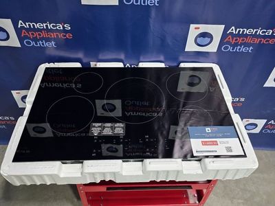 JennAir Cooktop - Induction Cooktop - 36 inch - Flush mount - Unit E1