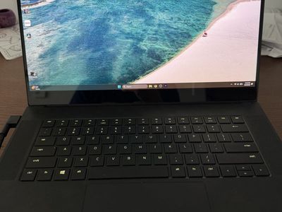 Razer Blade 15 i7 2080 Super gaming