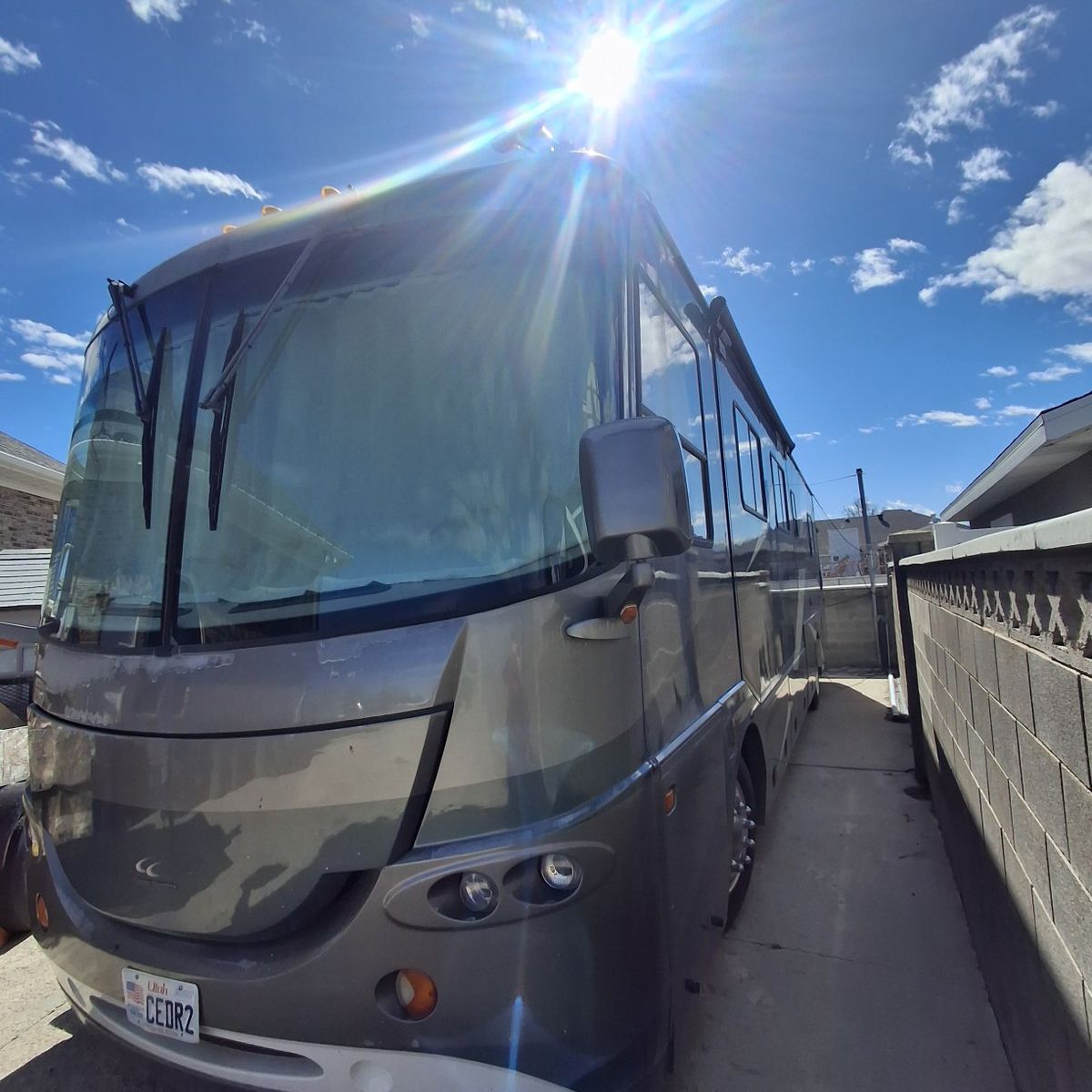 2004 Coachmen Cross Country 37K  Cummins Diesel