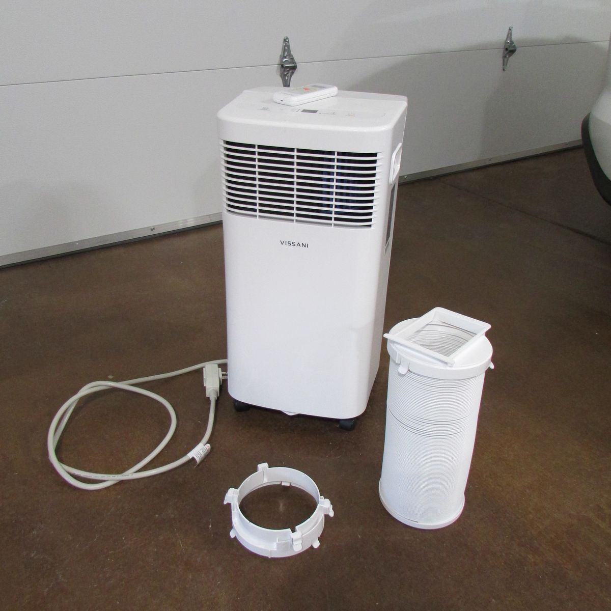 Vissani VAP09R1AWT 5000 BTU Portable Room Air Conditioner with Remote Control