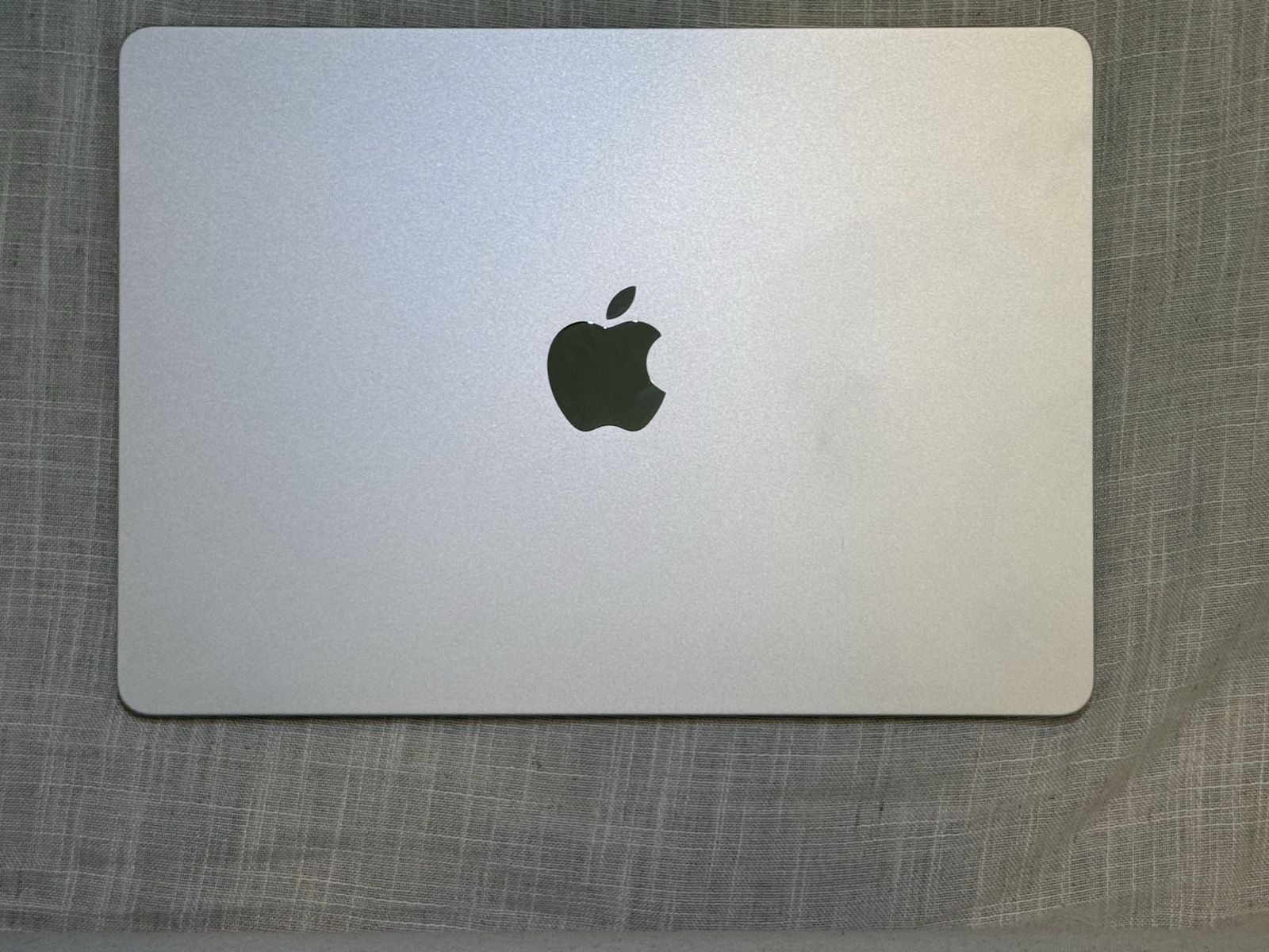 2022 Apple MacBook Air 13” | M2 | Silver | Like New | $499 OBO