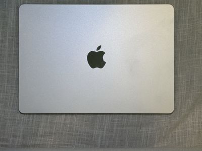 2022 Apple MacBook Air 13” | M2 | Silver | Like New | $499 OBO