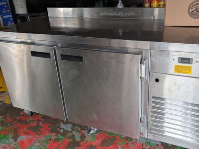 undercounter refrigerators prep table