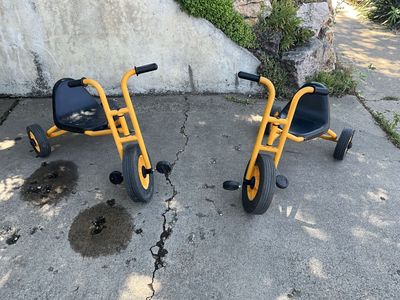 Rabo Yellow Pedal tricycles, Set of 2 Kids Ride-On Toys with Black Seats