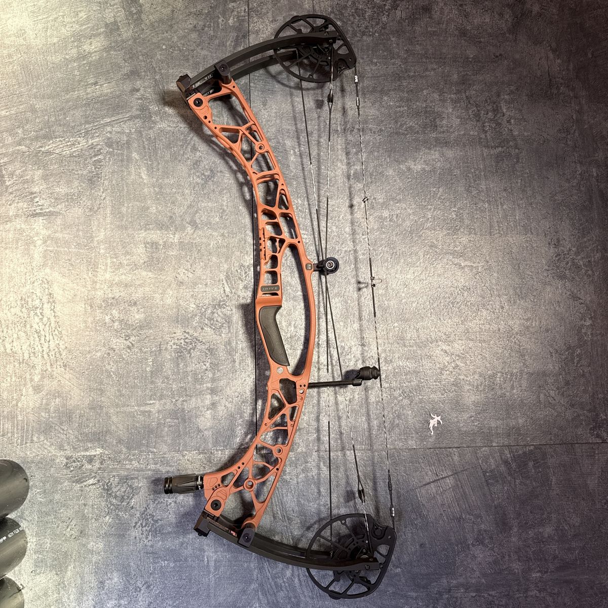 Hoyt AX-3 33 & brand New Gas System X Strings