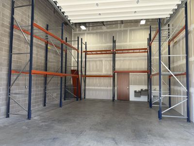 Mecalux Industrial Pallet Racking System - 8x 16' Uprights, 28x 8' Crossbars, 28 Grates