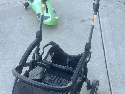 Graco Lightweight Frame travel stroller