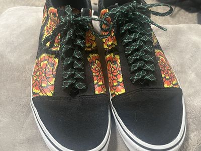 Vans Old Skool Black Floral Sneakers - Men's/Unisex Casual Shoes with Green Laces, Size 10.5