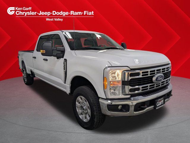 2023 Ford F-350 Super Duty XLT
