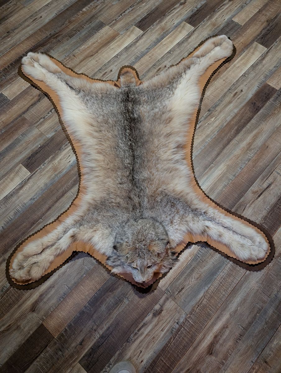 Lynx fur wall hanging / rug