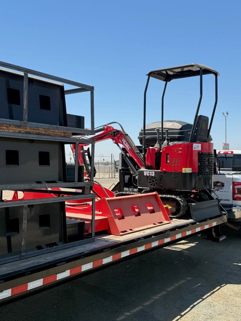 1.5 ton mini excavator with thumb and extra bucket