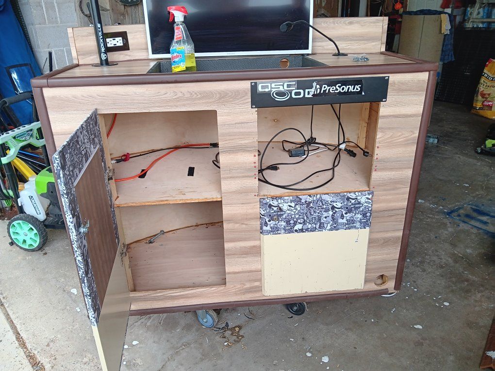 Main image 4