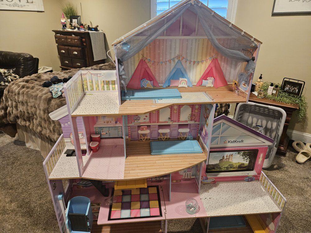 KidKraft Wooden Dolls House. Kids Ages 3+, Multi-level Play