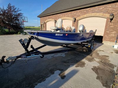 Alumacraft 16' boat