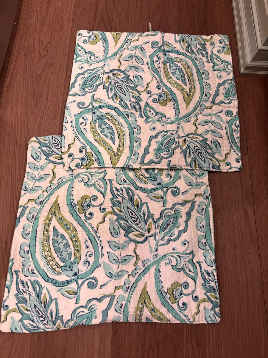Pair of Euro Pillow Shams 26x26