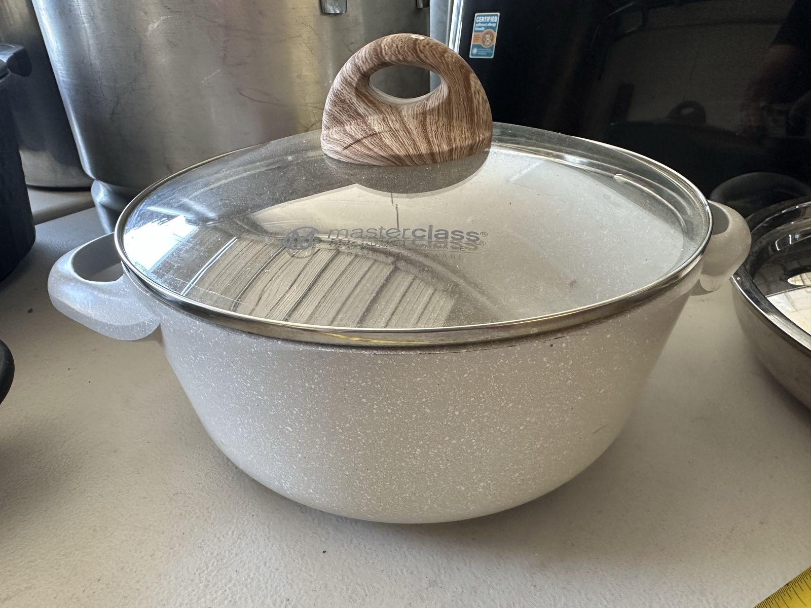 Masterclass Premium Cookware 9.5" 4.3 Quart Pot with Lid Ivory Ceramic USED