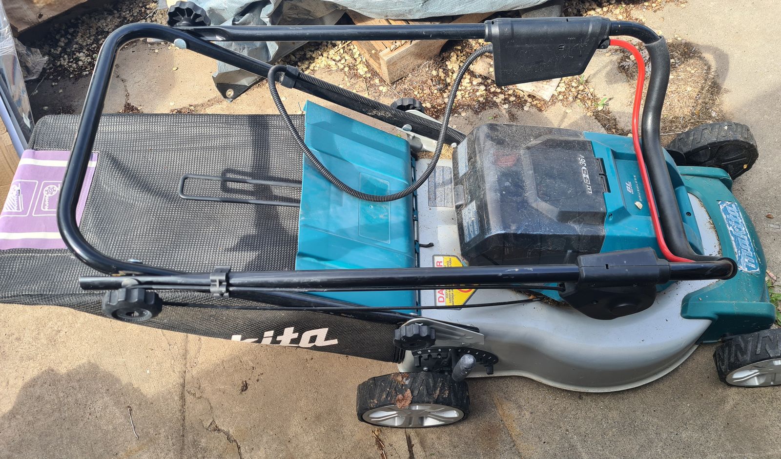 Makita LXT 18" cordless lawn mower 36v (18v x2)