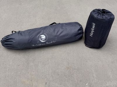 The California Beach Co. Pop 'N Go Playpen & Hoybell Inflatable mat - uses