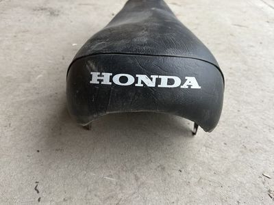 Honda vintage Seat