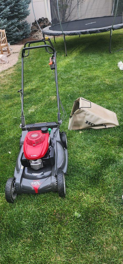 Honda HRX2173HYA 21" Nexite Deck Self-Propelled Gas Mower w/ Bagging & Mulching