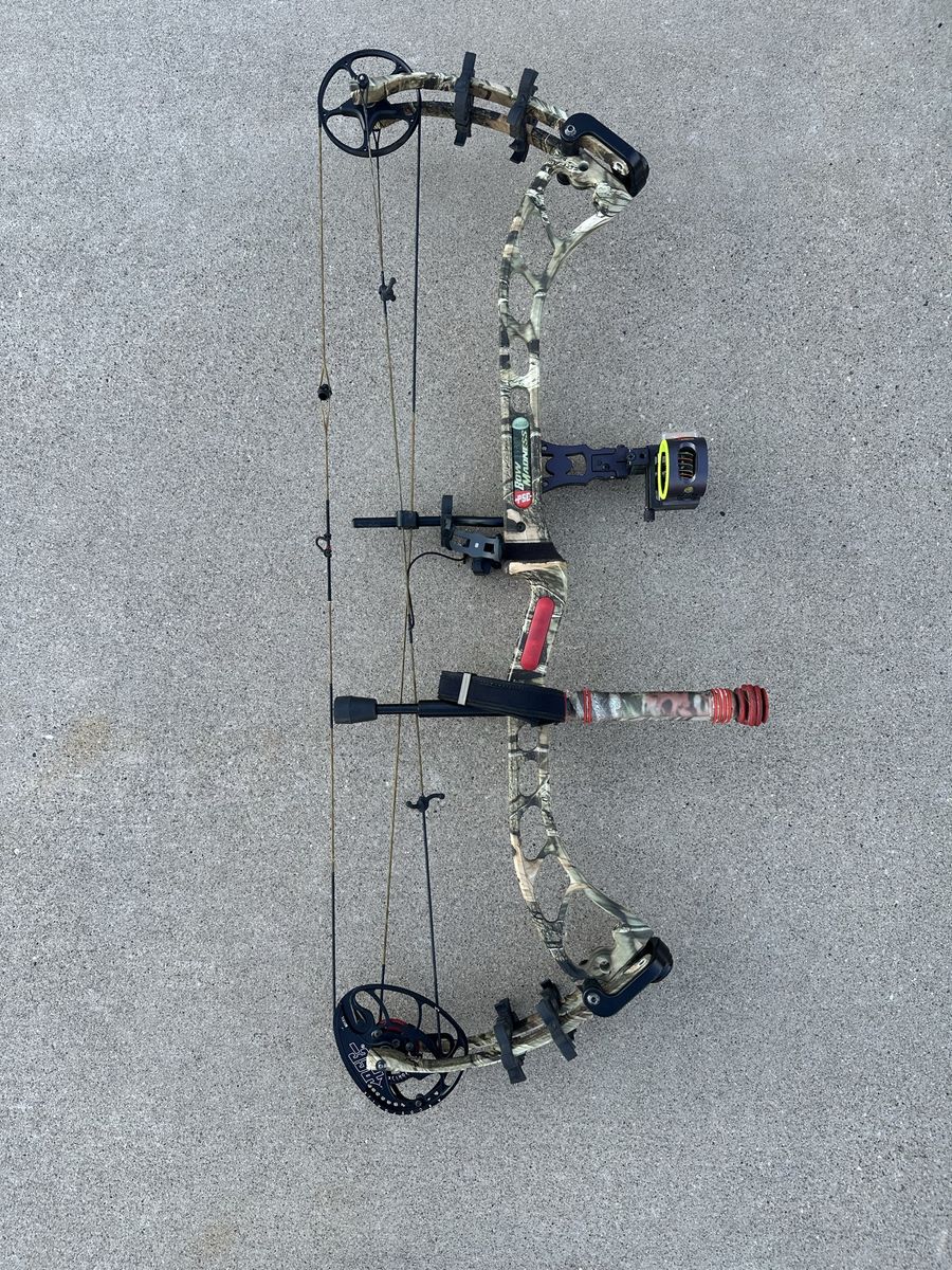 Hard to find PSE Bow Madness Left handed.
