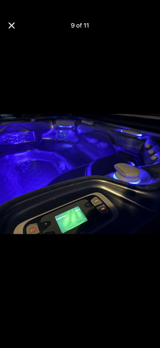 Hot Spring Vangaurd Hot Tub