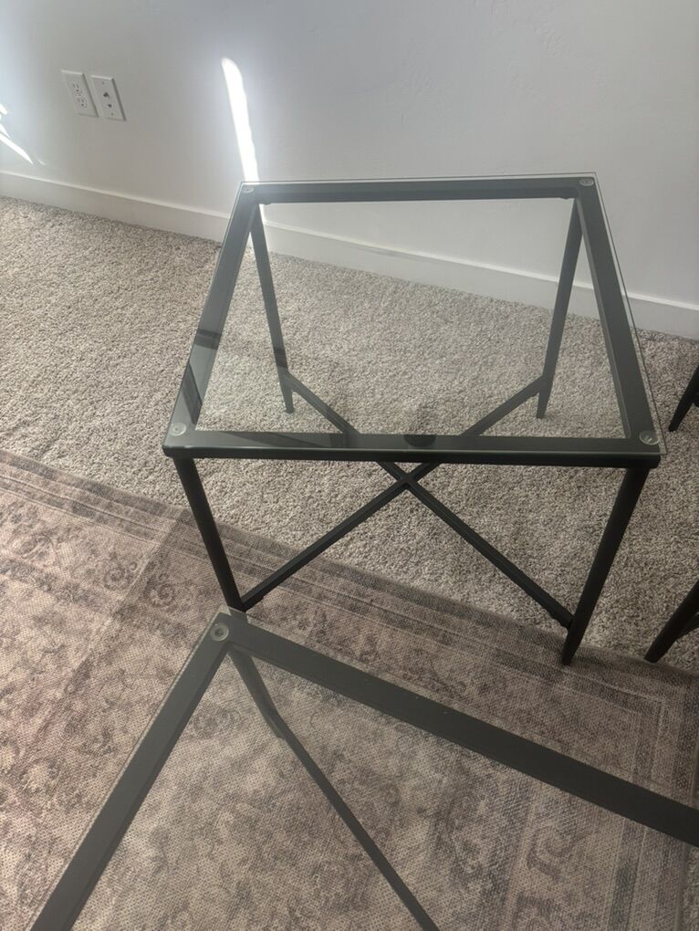 2 SIde Tables