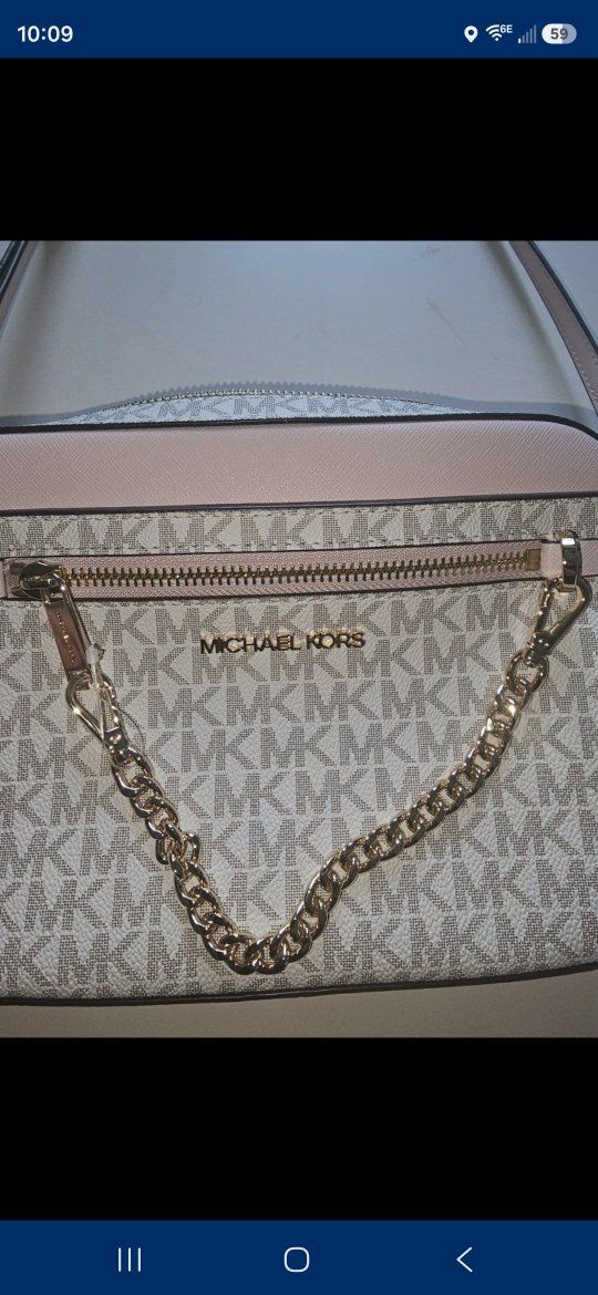 Michael Kors purse