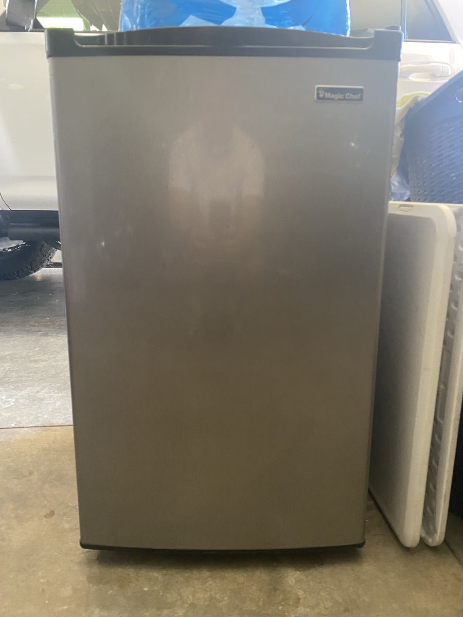 Refrigerator medium/small GE
