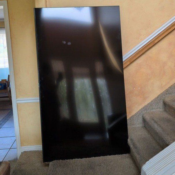 Free non working Samsung 75" 4K SUHD Smart QLED TV