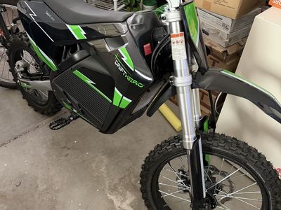 Drift Hero Electric Dirt Bike - 5000W