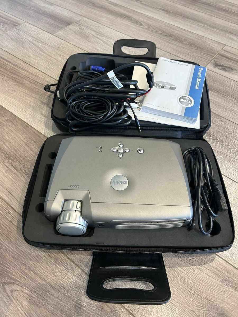 Dell 2300MP DLP Projector complete with Case, Cables & Owner's Manual - Great Condition!