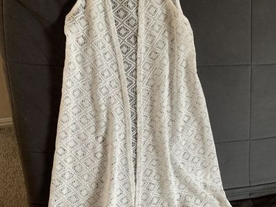 Beautees Girls White Crochet Knit Open Front Sleeveless Cardigan Size 14