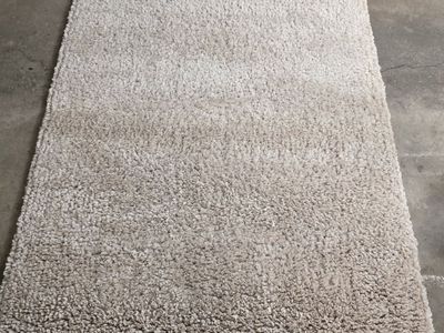 Rug 64x88 inches