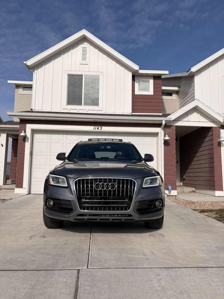 2015 AUDI Q5 2.0T quattro Premium Plus