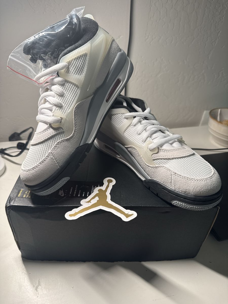 Nike Air Jordan 4 RM White Black Infrared 23 Size 6Y/7W