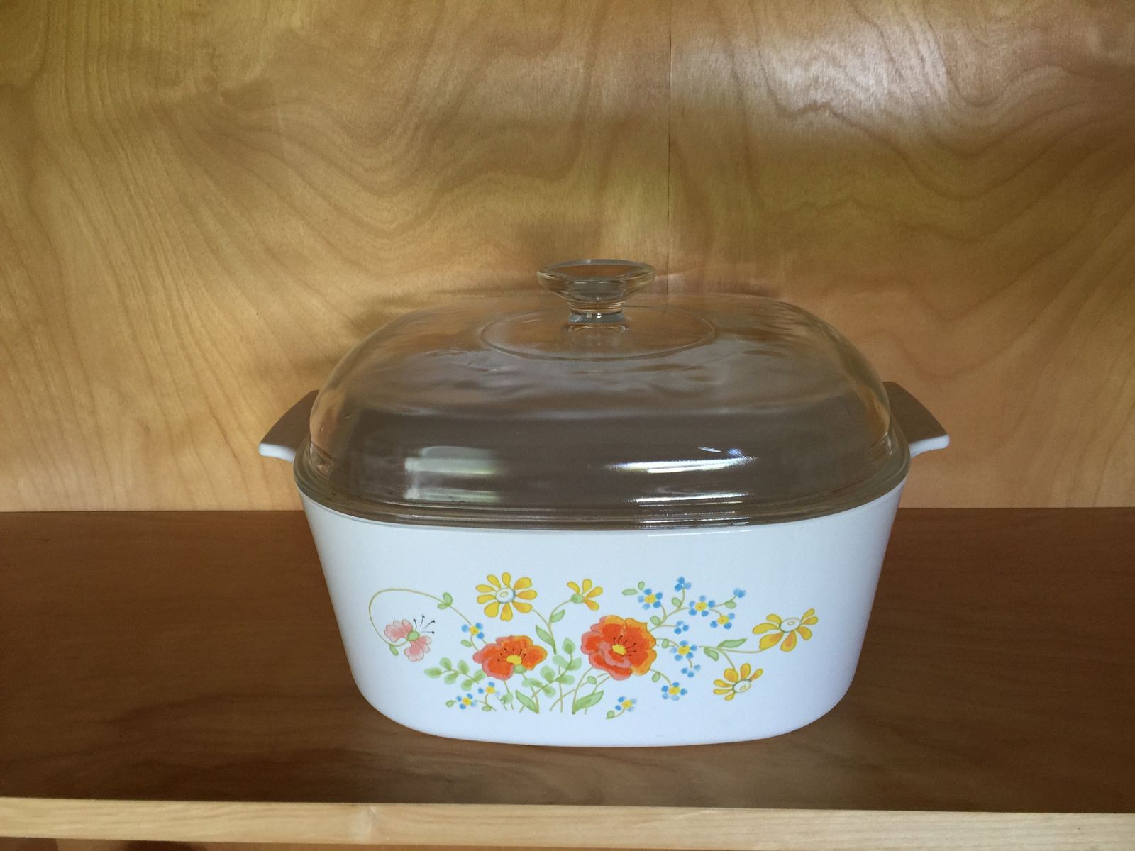 5 quart Corning Ware Casserole Dish with Lid