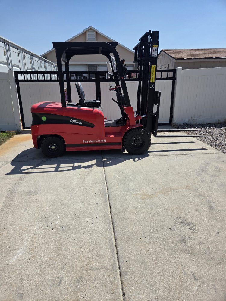 Starvox CPD-20 4400lbs electric forklift
